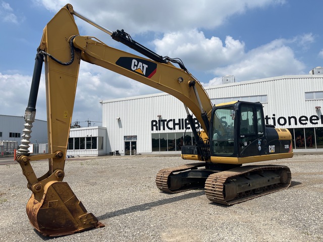 2013 年 Cat 320 D Tracked Excavator