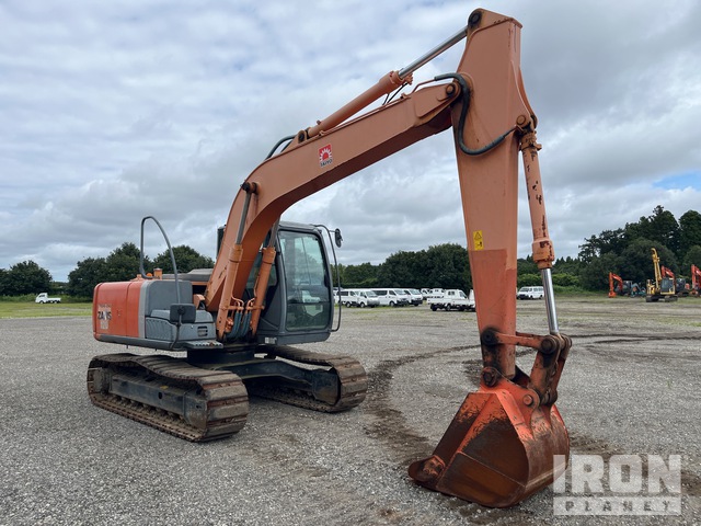 2013 年 Hitachi ZX120-3 Tracked Excavator in Narita City, Japan