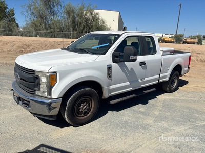 2017 Ford F-250 XL 4x2 Extended Cab Pickup