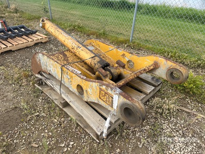 CAT 36 in Hydraulic Excavator Thumb - Fits Cat 390