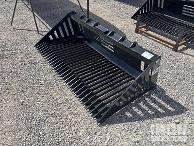 2026 GIYI GY-RB66N 66 in 0.52 cyd Rock bucket Rock Bucket Without Teeth Benna per mini pala - Fits Skid steer (Unused)