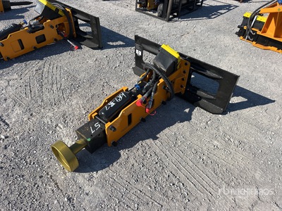 2026 GIYI GY-D680 Skid Steer Post Driver (Unused)