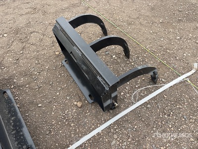 2026 GIYI GY-TRP12 25 in Three Teeth Skid Steer Ripper Scarifier (Unused)