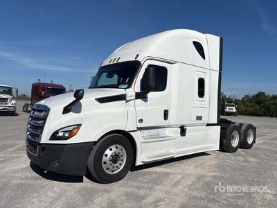 2019 Freightliner Cascadia 126 T/A Sleeper Truck Tractor