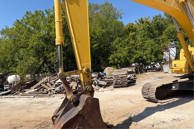 2012 Komatsu PC 240LC-10 حفارة بجنزير