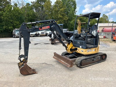 2014 John Deere 27D Minikoparka