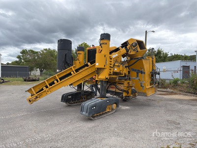2014 Gomaco GT3600 Curb and Gutter Machine