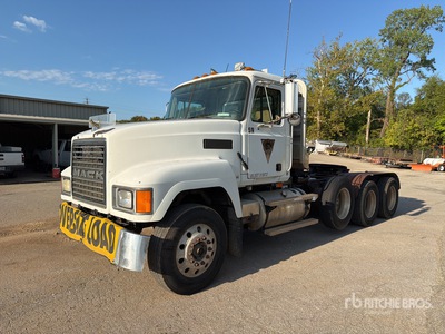 2002 Mack CH613 8x4 Cabeza Tractora Cabina Corta