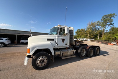 2002 Mack CH613 Tri/A Day Cab Truck Tractor