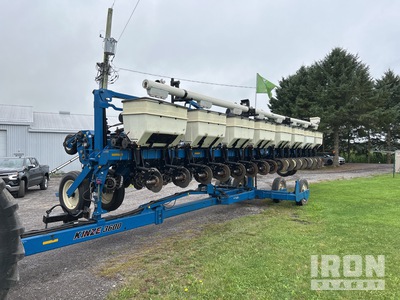 2014 Kinze 3600 16 Row No-Till Planter