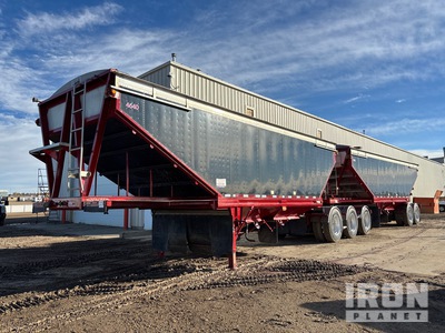 2009 Doepker Legacy Super B-Train Grain Trailer