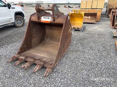 47 in 203 cyd Digging Excavator Bucket - Fits John Deere 350G