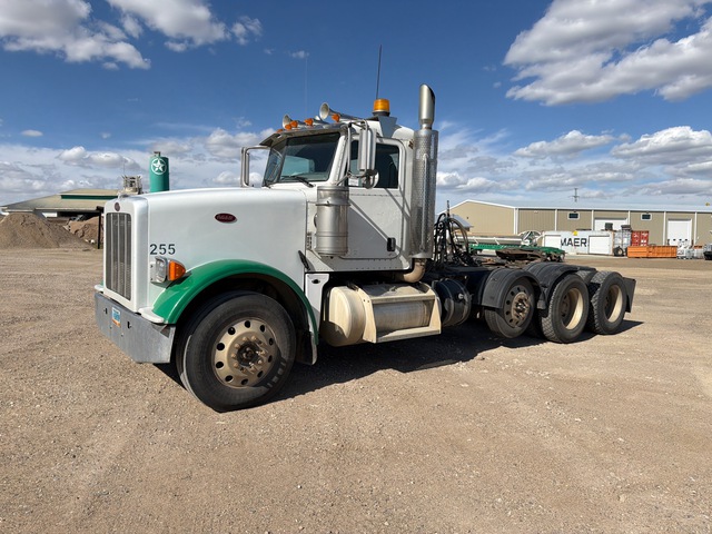2013 Peterbilt 367 8x4 Tri/A Day Cab Truck Tractor 2013 Peterbilt 367 8x4 Tri/A Day Cab Truck Tractor