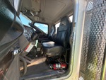 Cab with Seats/armrests