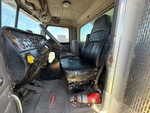Cab with Seats/armrests