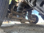 Underbody with Non-Driven Drop Axle (2)