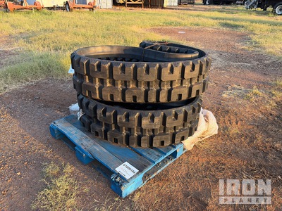 Quantity of (2) Pallets of TrackBoss 12.5in Tracks