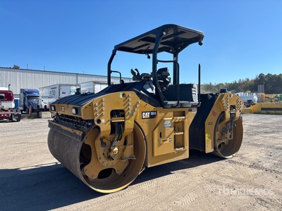 2019 Cat CB-13 Double Drum Roller