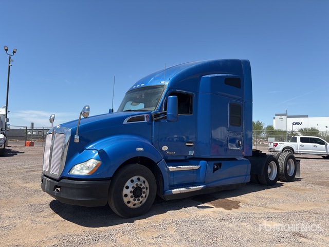 2014 Kenworth T680 6x4 T/A Sleeper Truck Tractor