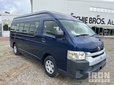 2015 Toyota Hiace 14 Passenger Van