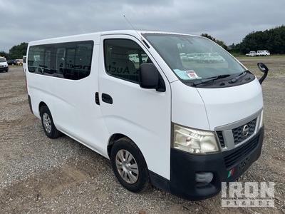 2014 Nissan NV350CARAVAN 10 乗客用バン