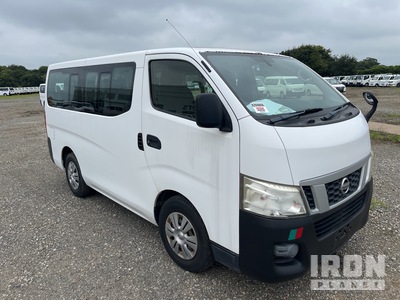 2014 Nissan NV350CARAVAN 10 乗客用バン