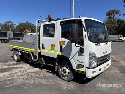 2024 Isuzu NPR 65-190 4x2 Crew Cab Flatbed Truck