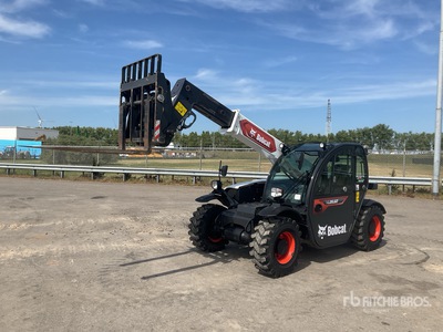 2024 Bobcat TL25.60RB Manipulador Telescópico
