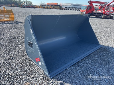 2026 SEC 2700 mm cleanup 106" to fit L90 Wheel Loader Bucket (Unused)