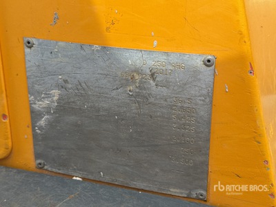 2017 Ausa D250AHG 2.5 t 4x4 Swivel Motobasculeur Raddumper