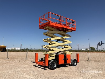 2019 JLG 530LRT 4x4 Diesel シザーリフト