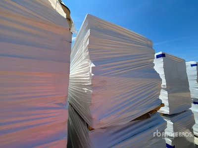 Quantity of (30) Johns Manville 4 ft x 8 ft Polyisocyanurate Roof Insulation