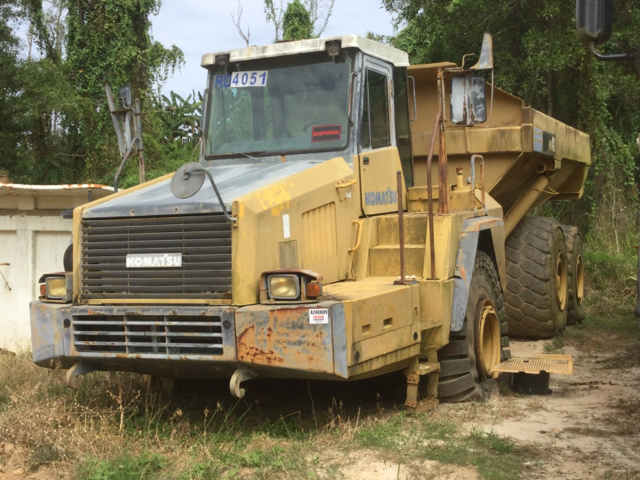2004 (unverified) Komatsu HM400-1 Articulated Dump Truck