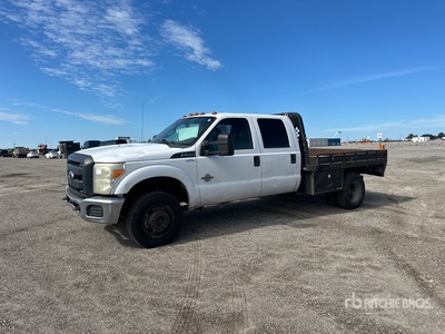 2015 Ford F-350 XL 4x2 Crew Cab Flatbed Truck
