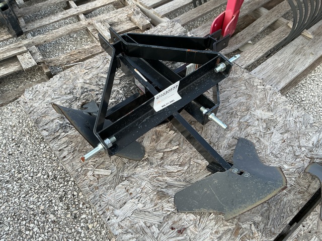 Quantity of (2) Mahindra 20KPP-M 3-Point Middle Buster Plows (Unused)