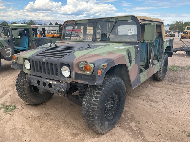 AM General M1097R1 HMMWV 4 Door Soft Top w/Truck Body