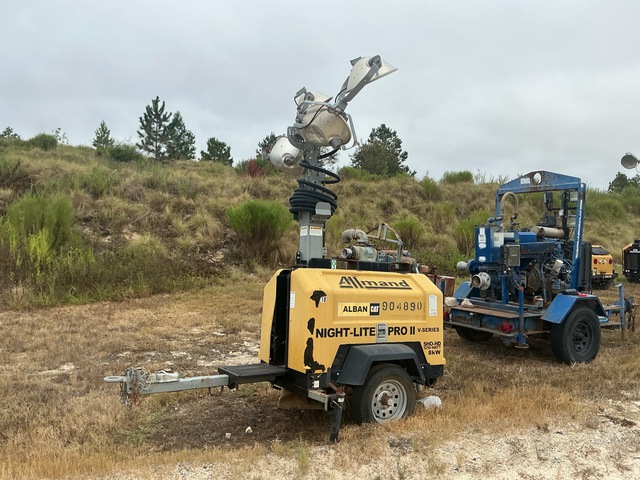 2014 Allmand Night-Lite Pro II 8 kW Light Tower