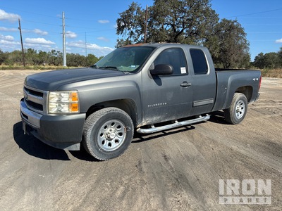 2011 Chevrolet Silverado 1500 LS 4x4 Extended Cab Pickup
