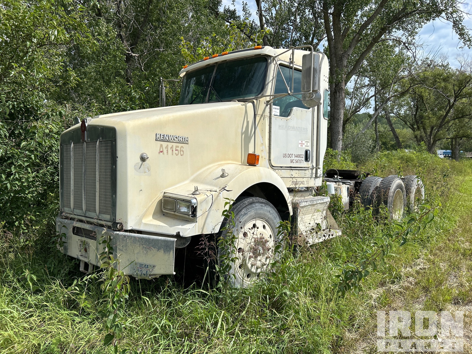 2009 Kenworth T800 6x4 T/A Day Cab Truck Tractor