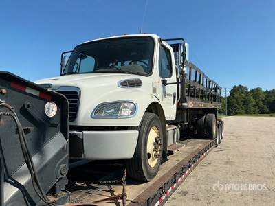 2014 Freightliner M2 106 S/A Flatbed Truck