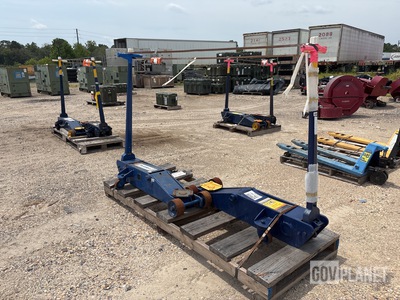 (1) Hein-Werner 10-Ton & (1) Lincoln 10-Ton Hydraulic Service Jacks
