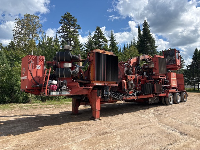 2011 Morbark 2755 Flail Heavy Duty Wood Chipper 2011 Morbark 2755 Flail Heavy Duty Wood Chipper