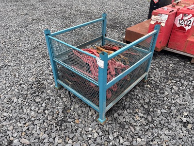 Quantity of Pallet containing Bear Traps for chain