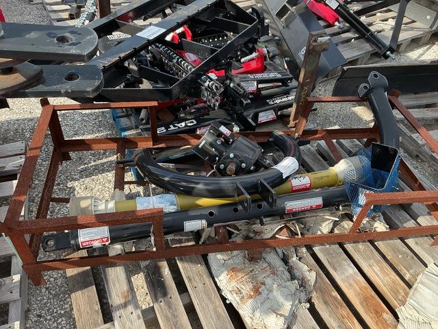 Mahindra 3-Point Auger Attachment (Unused)