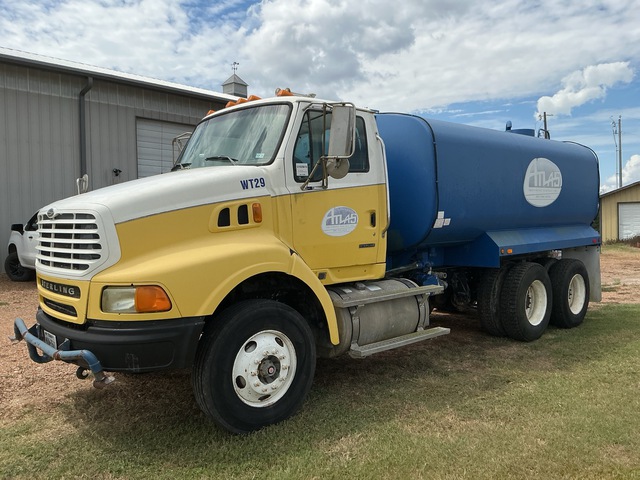 2006 Sterling A9500 4000 gal 6x4 Water Truck