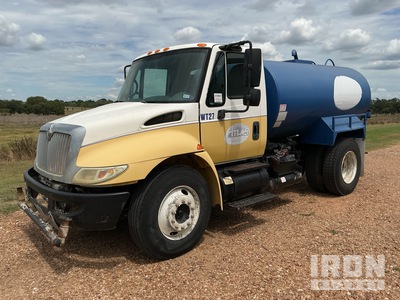 2004 International 4300 2000 gal 4x2 Ciężarówka na wodę