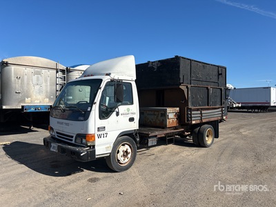 2001 GMC W5500 4x2 Chipper Truck