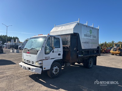 2007 GMC W5500 4x2 Chipper Truck