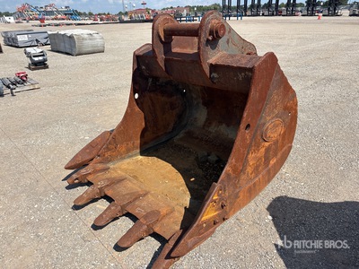 52 in Digging Excavator Bucket