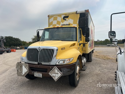 2006 International 4300 4x2 Van Truck